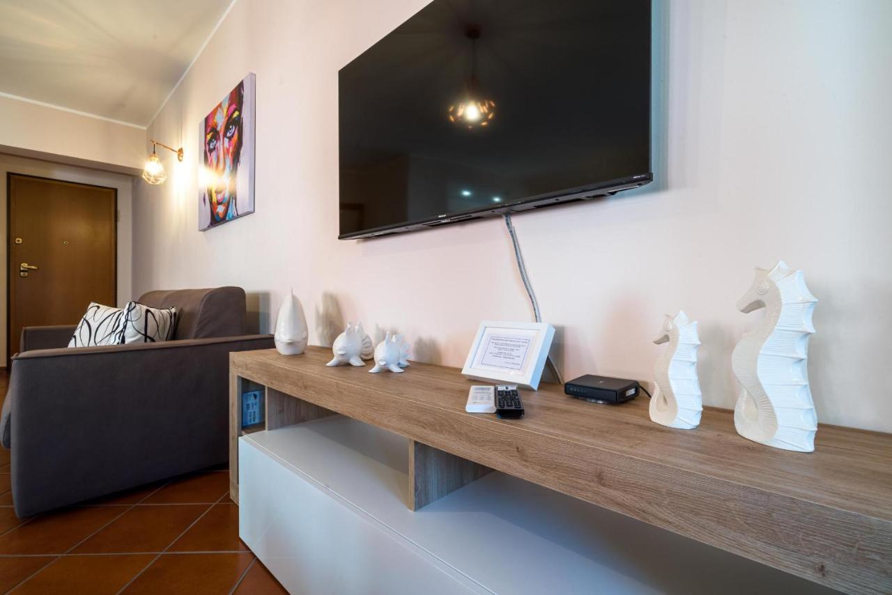 Loft Angolo Sul Mare Letojanni Exterior foto