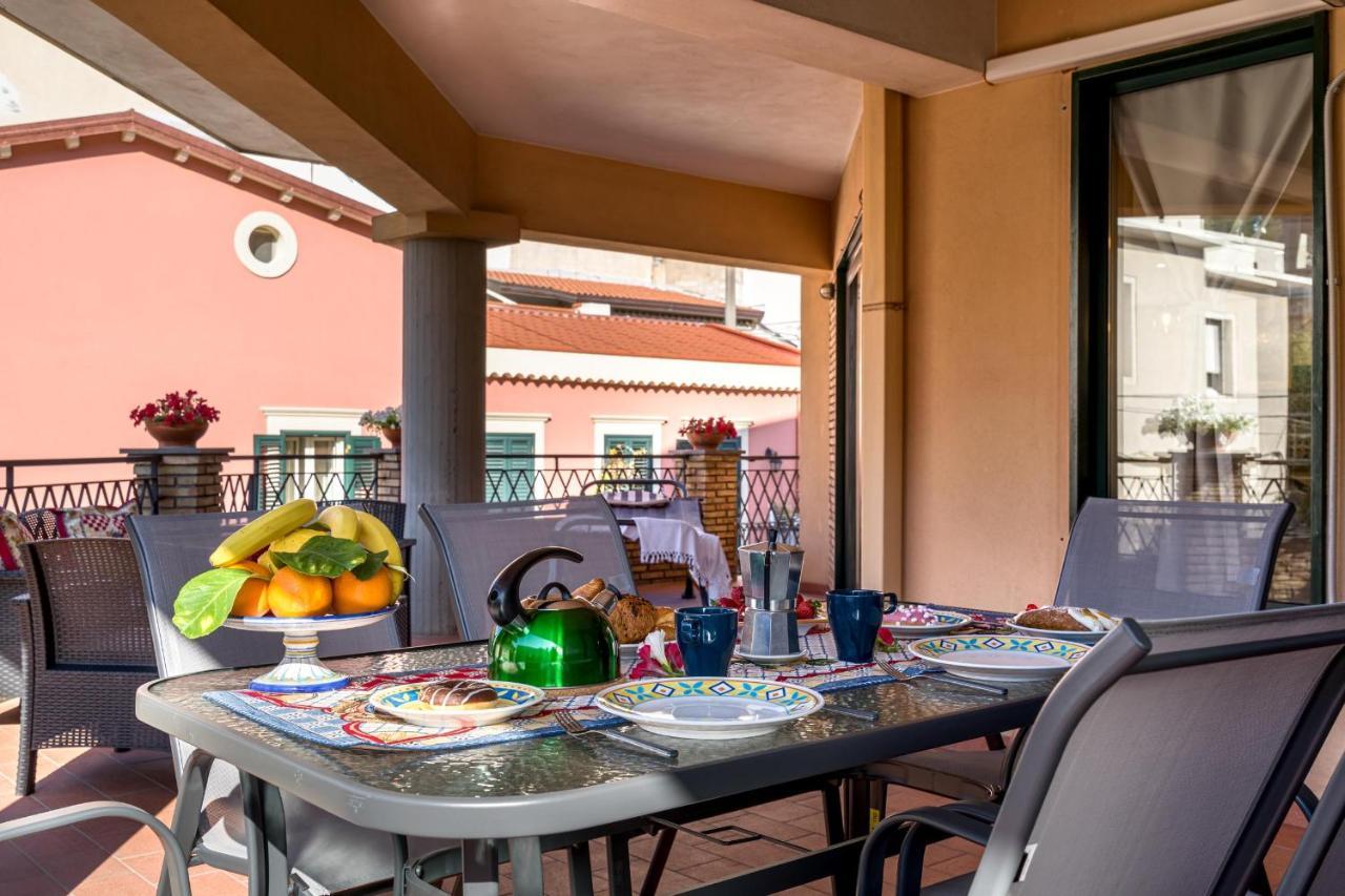 Loft Angolo Sul Mare Letojanni Exterior foto
